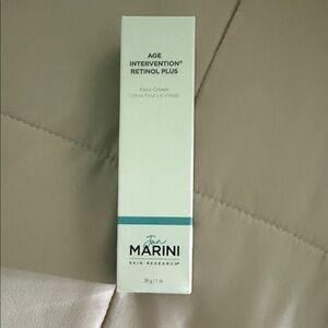 Jan Marini Age Intervention Retinol Plus Face Cream — White and Teal